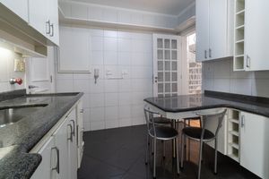 Image 34 - 921551