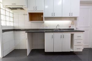 Image 36 - 921551