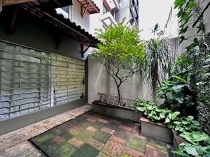 Image 47 - 921557