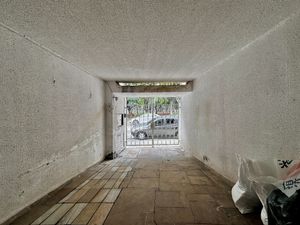 Image 3 - 921557