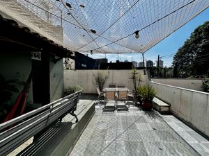 Image 31 - 921557