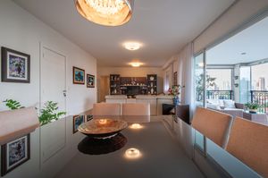 Image 34 - 921565