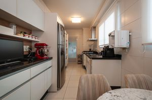 Image 39 - 921565