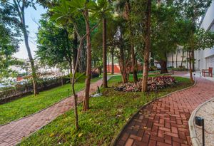 Image 55 - 921565