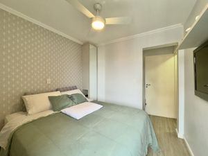Image 19 - 921566