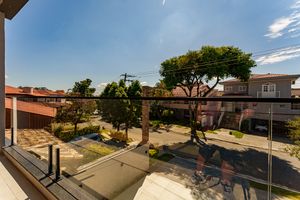 Image 30 - 921580
