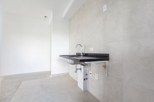 Image 21 - 921582