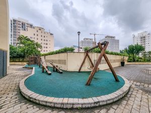 Image 36 - 921592