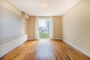 Image 34 - 921595