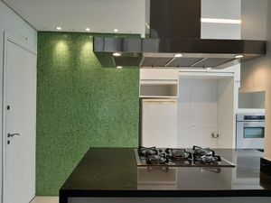 Image 7 - 921597