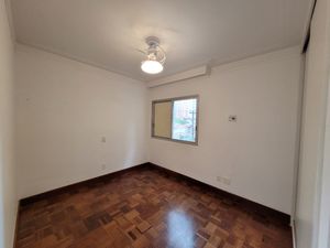 Image 21 - 921597