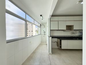 Image 11 - 921599
