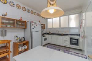 Image 21 - 921605