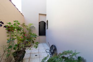 Image 4 - 921608