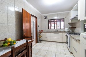 Image 10 - 921608