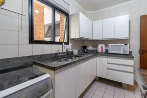 Image 32 - 921611