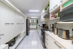 Image 15 - 921617