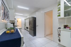 Image 16 - 921617