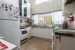 Image 35 - 921633