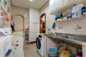 Image 41 - 921633