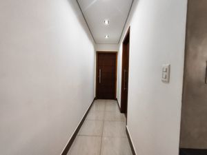 Image 10 - 921637
