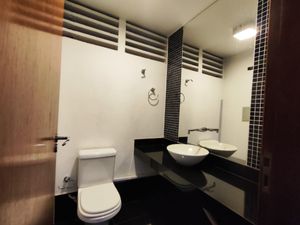 Image 19 - 921637