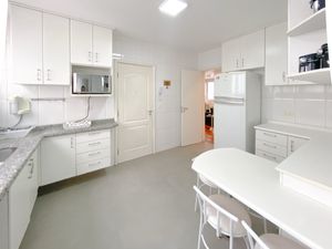 Image 19 - 921639