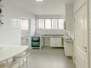 Image 22 - 921639