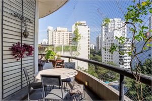Image 13 - 921653