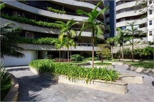 Image 45 - 921653