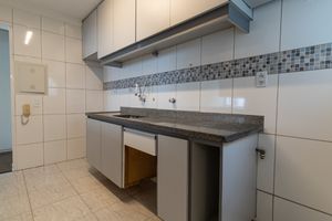 Image 7 - 921659