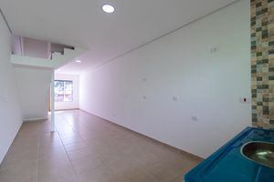 Image 5 - 921662