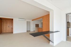Image 12 - 921663