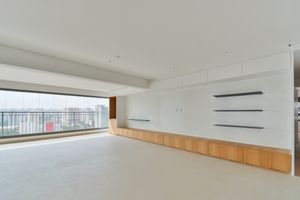 Image 6 - 921663