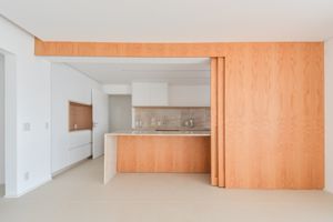 Image 17 - 921663