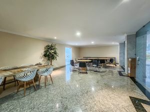 Image 33 - 921666