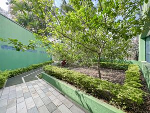 Image 65 - 921667
