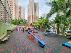 Image 13 - 921670