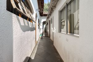 Image 15 - 921676