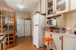 Image 19 - 921676