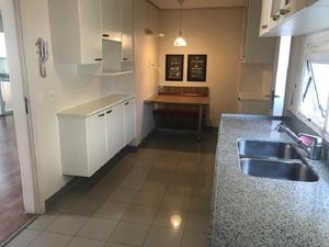Image 3 - 921690