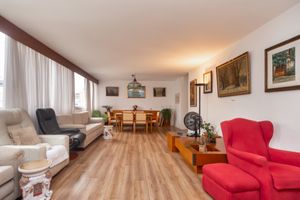 Image 21 - 921699