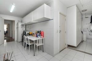 Image 35 - 921701