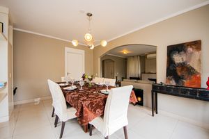 Image 13 - 921729