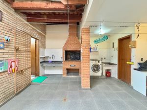 Image 12 - 921731
