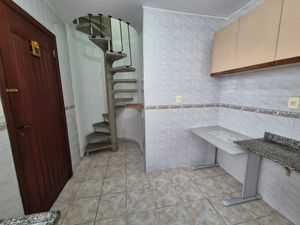 Image 14 - 921733