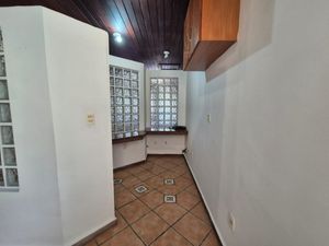 Image 24 - 921733