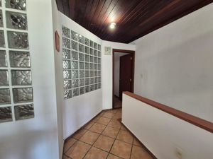 Image 20 - 921733