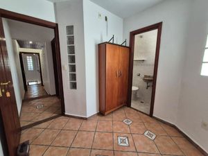 Image 3 - 921733
