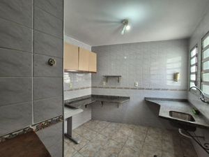 Image 6 - 921733